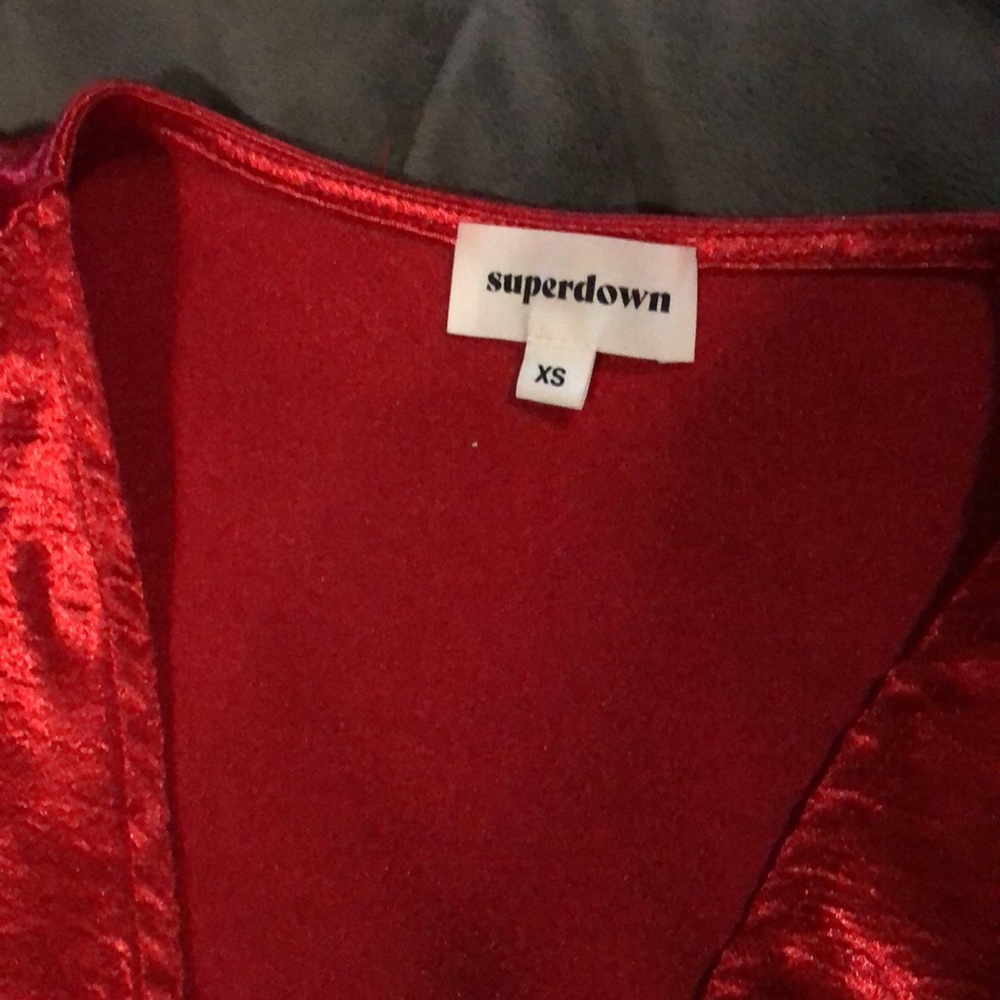 Red blouse - Picture 4 of 5